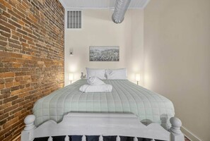1 bedroom, iron/ironing board, free WiFi, bed sheets