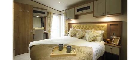 3 soverom, strykejern/-brett, wi-fi (inkludert) og sengetøy