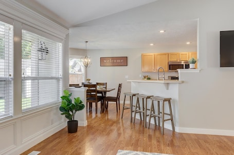 Dining. Beautiful, quiet and enjoyable 3-bedroom house with AC in Boise
