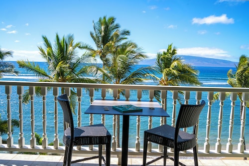 Stunning Views & Swaying Palms  from your 5th-Floor Oceanfront Retreat