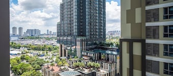 Luxury Bluesun Landmark 81 & Vinhomes
