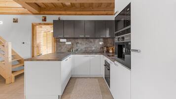 Microwave, dishwasher