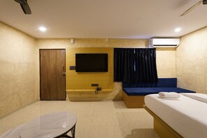 Junior Penthouse, City View | Desk, laptop workspace, blackout drapes, soundproofing - Stayz Royale - LB Nagar (Hyderabad)