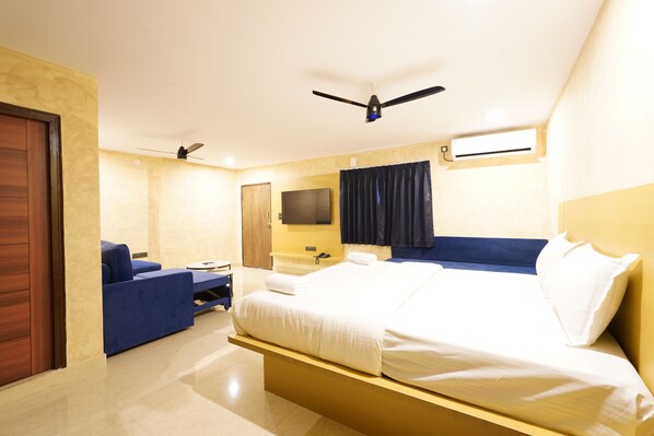 Junior Penthouse, City View