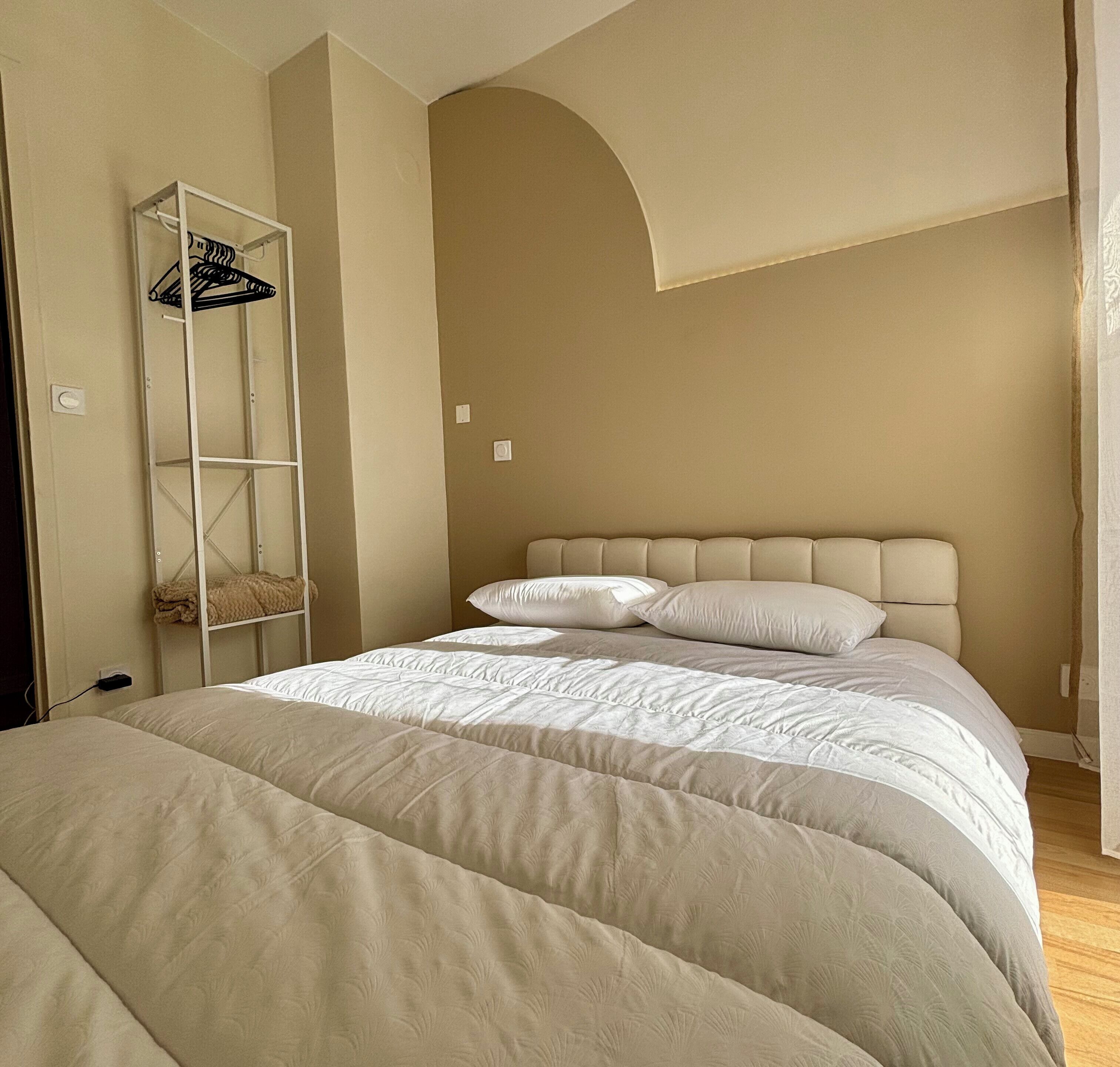 1 bedroom, WiFi, bed sheets