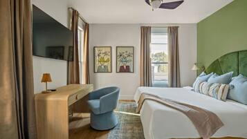 4 bedrooms, desk, iron/ironing board, free WiFi