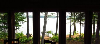 True UP experience awaits you in this comfortable and cozy lakefront home