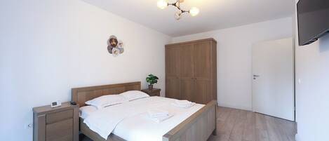 1 bedroom, iron/ironing board, free WiFi, bed sheets