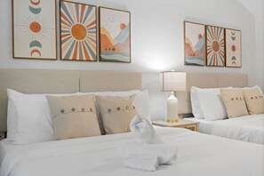 2 عدّة غرف نوم ومكتب ومكواة/لوح كي وواي فاي