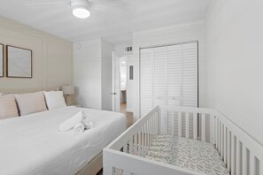 2 makuuhuonetta, työpöytä, silitysrauta/-lauta, Wi-Fi