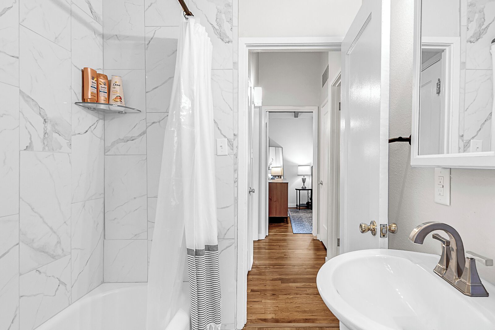 Towels, soap, shampoo, toilet paper