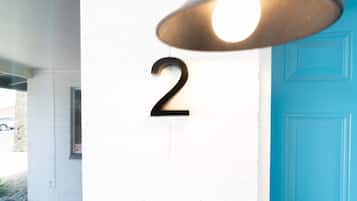 Apartment | Desk, laptop workspace, iron/ironing board, free WiFi