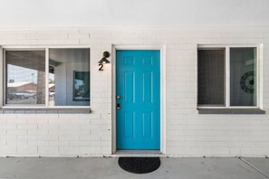 Desk, laptop workspace, iron/ironing board, free WiFi