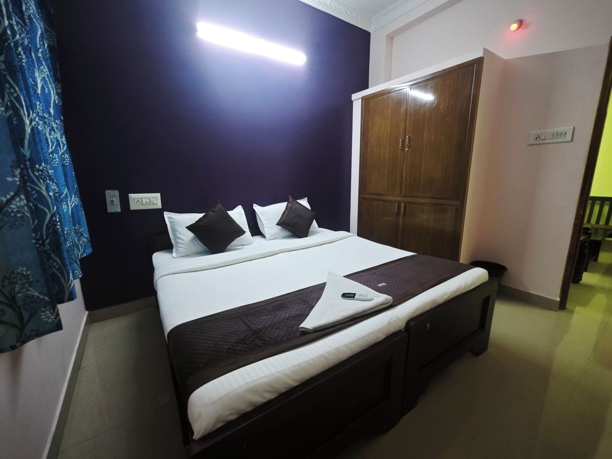 Basic Room | Individually furnished, blackout drapes, soundproofing