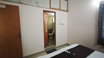 Deluxe Double Room | Individually furnished, blackout curtains, soundproofing