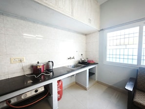 Penthouse, City View, Executive Level | Dapur peribadi | Sebuah peti sejuk di kawasan bersama 