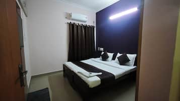 Luxury Apartment, Balcony, City View | Individually furnished, blackout curtains, soundproofing