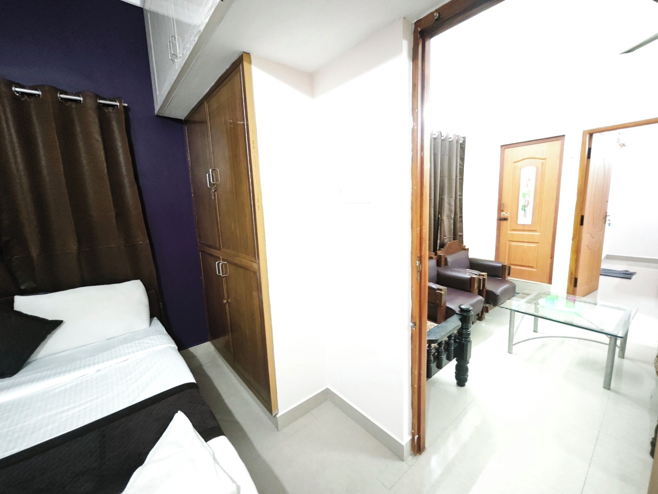 Appartement Luxe, balcon, vue ville | Rideaux occultants, chambres insonorisées, fer et planche à repasser