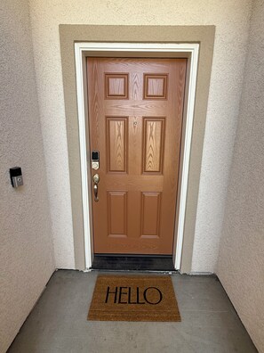 تفاصيل الفندق من الخارج