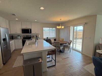 New-construction, Pet-Friendly 2-bedroom house in Hanford