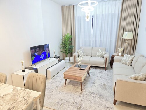 LUXURY BOULEVARD 2BHK