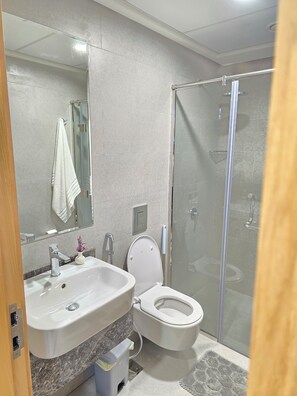 Luxury Apartment, Balcony, City View | Bathroom
