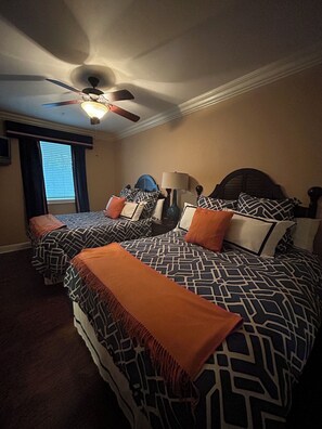 Strykejern/-brett, wi-fi og sengetøy