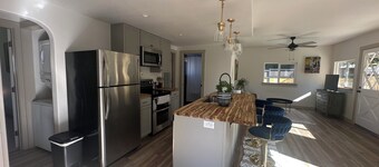 Beautiful bungalow downtown Ashland railroad district