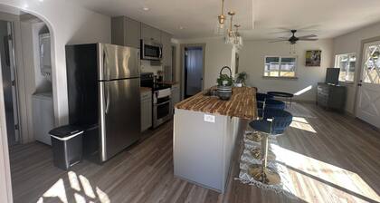 Beautiful bungalow downtown Ashland railroad district