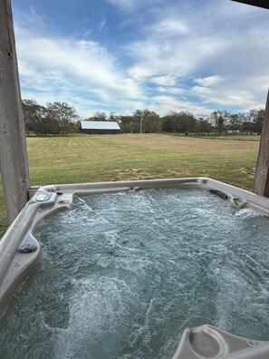 مغطس سبا خارجي