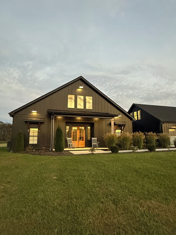 المنشأة من الخارج