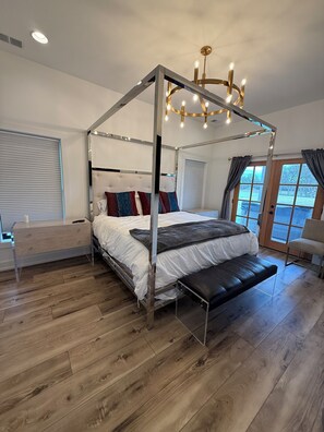 3 عدّة غرف نوم وواي فاي وملاءات أسرّة