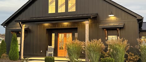 المنشأة من الخارج