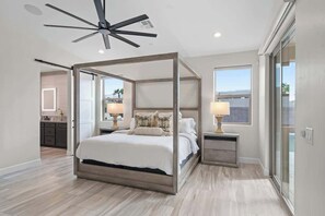 4 bedrooms, iron/ironing board, travel crib, free WiFi - Pool & Spa | 70ft RV Garage | Near Riviera Marina (Lake Havasu City)