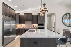 Fridge, microwave, oven, stovetop - Large Pool, Spa & Firepit w/70ft RV Garage near Havasu Riviera Marina (Lake Havasu City)