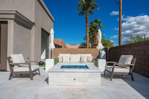 Heated Pool & Spa, 70 foot RV Garage w/firepit near Havasu Riviera Marina