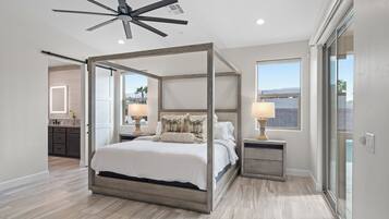 4 bedrooms, iron/ironing board, travel crib, free WiFi