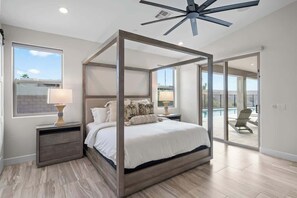 4 habitaciones, tabla de planchar con plancha y cuna de viaje 