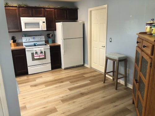 Enjoy this 2-bedroom Courtyard Villa in the heart of The Villages, Florida