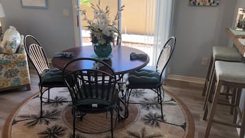 تناول الطعام