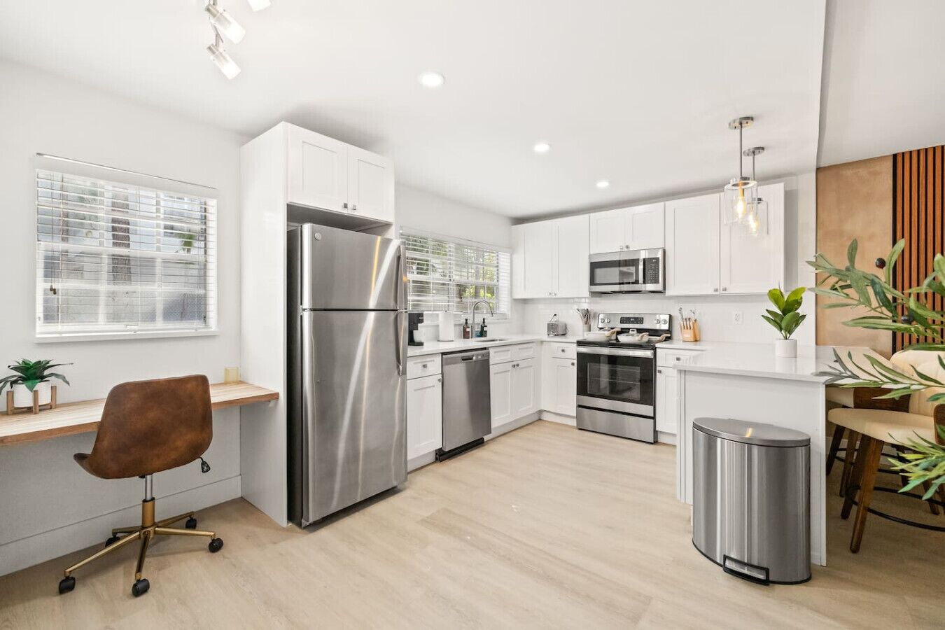 Refrigerador, horno, parrilla de estufa y lavavajillas 