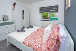 4 多间卧室、熨斗/熨衣板、免费 WiFi、床单