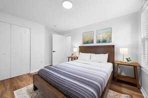 2 soverom, strykejern/-brett, wi-fi (inkludert) og sengetøy