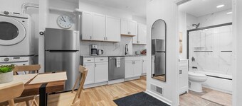Central/Lawrenceville @3 Spacious&Quiet 2BD w/Prkg
