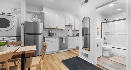 Central/Lawrenceville @3 Spacious&Quiet 2BD w/Prkg