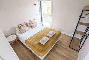 3 makuuhuonetta, silitysrauta/-lauta, Wi-Fi, vuodevaatteet