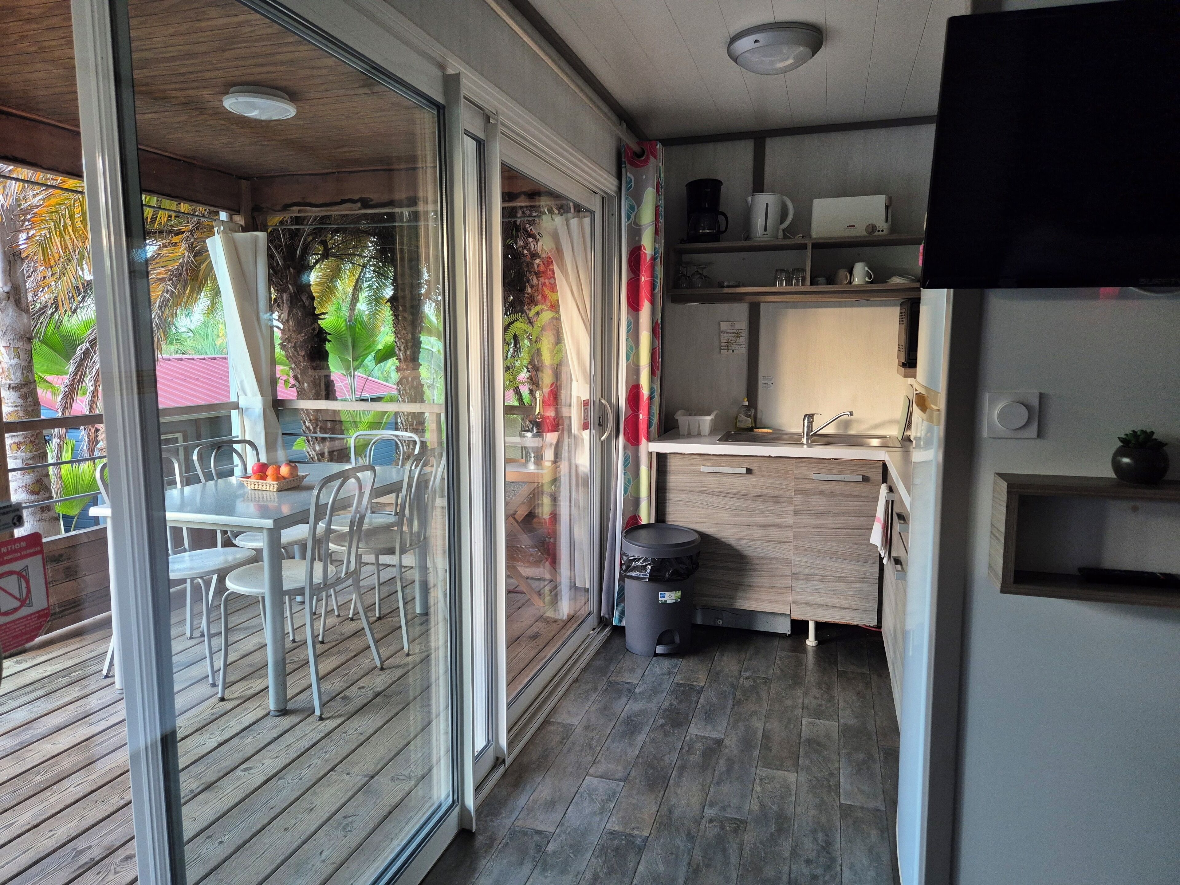 Casa de campo conforto, 2 quartos, ar-condicionado, vista para o jardim | Cozinha privada