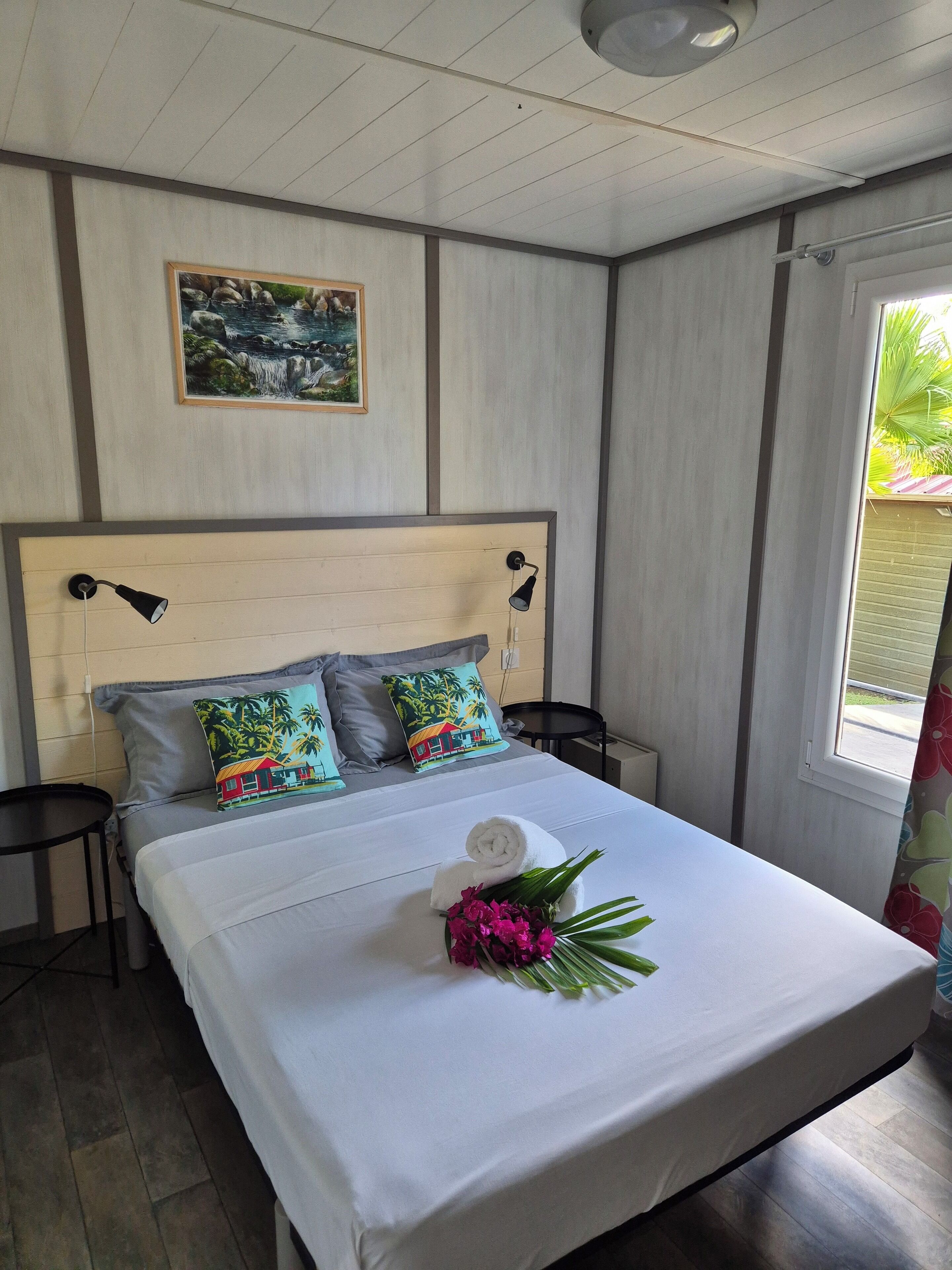 Casa de campo conforto, 2 quartos, ar-condicionado, vista para o jardim | Cofres nos quartos, cortinas blackout, quartos à prova de som