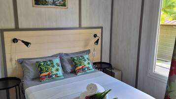 Comfort Cottage | In-room safe, blackout drapes, soundproofing, free WiFi