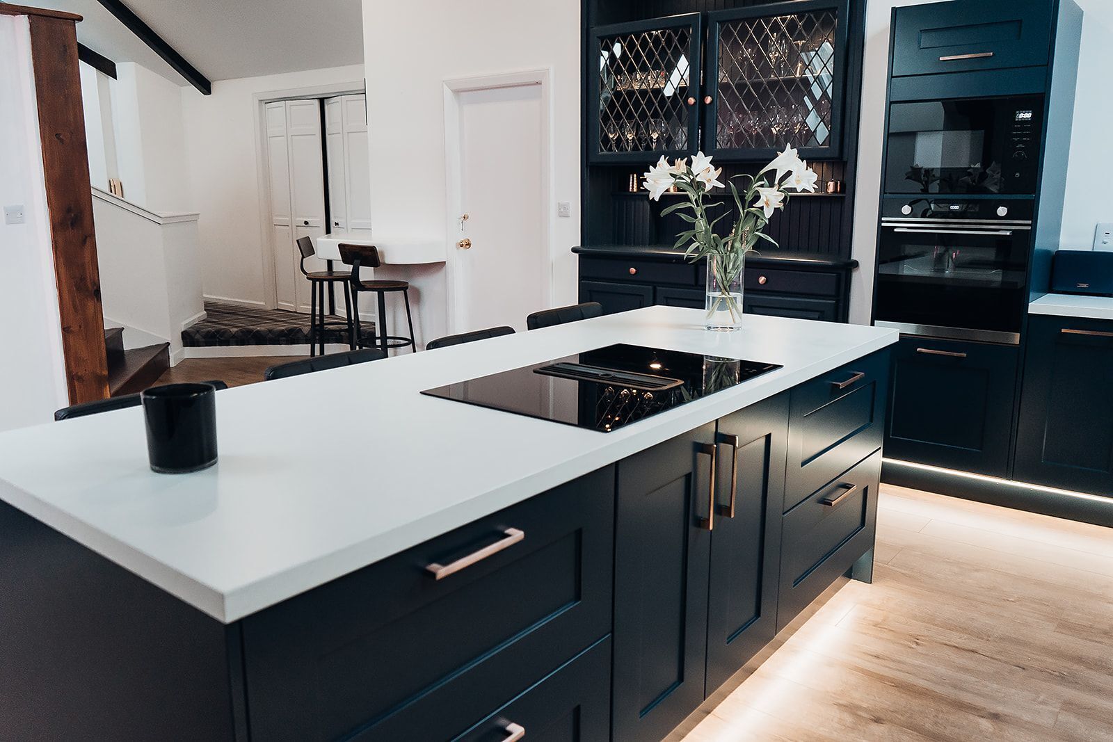 ميكروويف، فرن، موقد طهي مسطح، غسالة أطباق